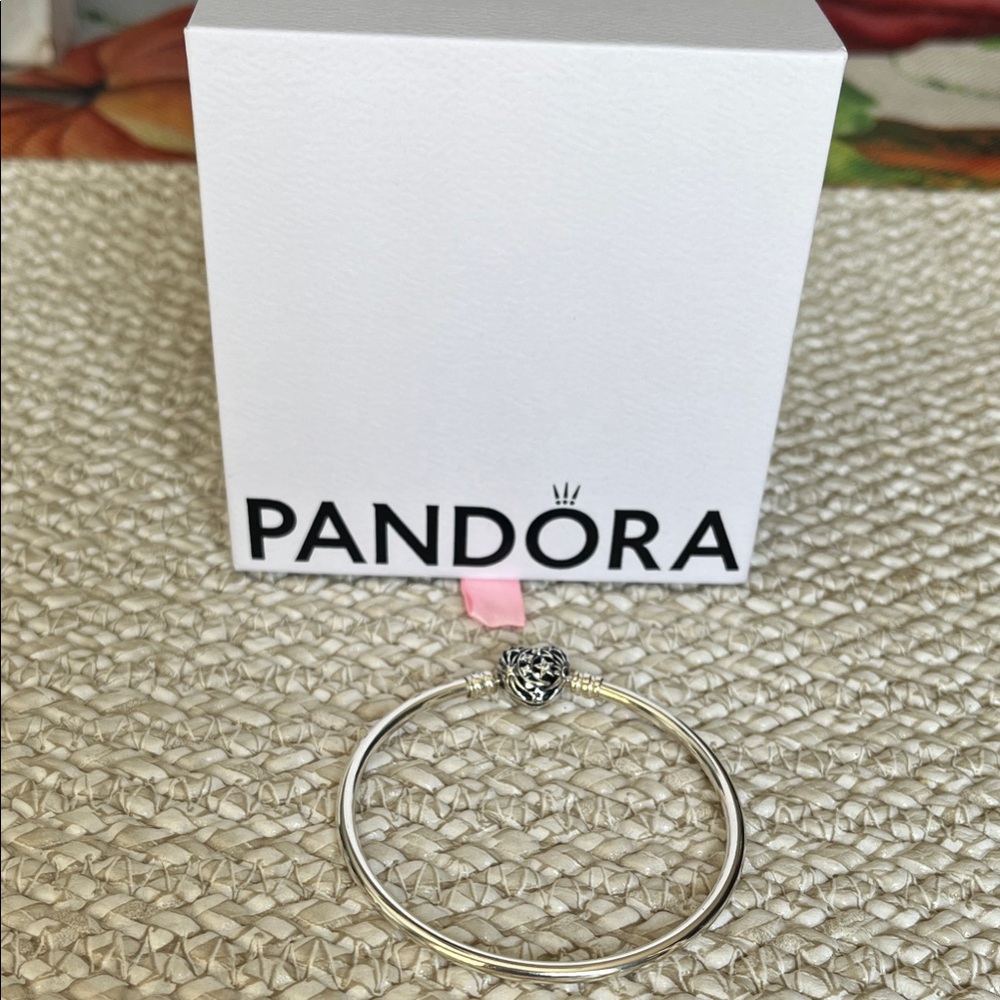 NWOT Pandora Sterling Silver Celestial Heart Bangle - Picture 2 of 5